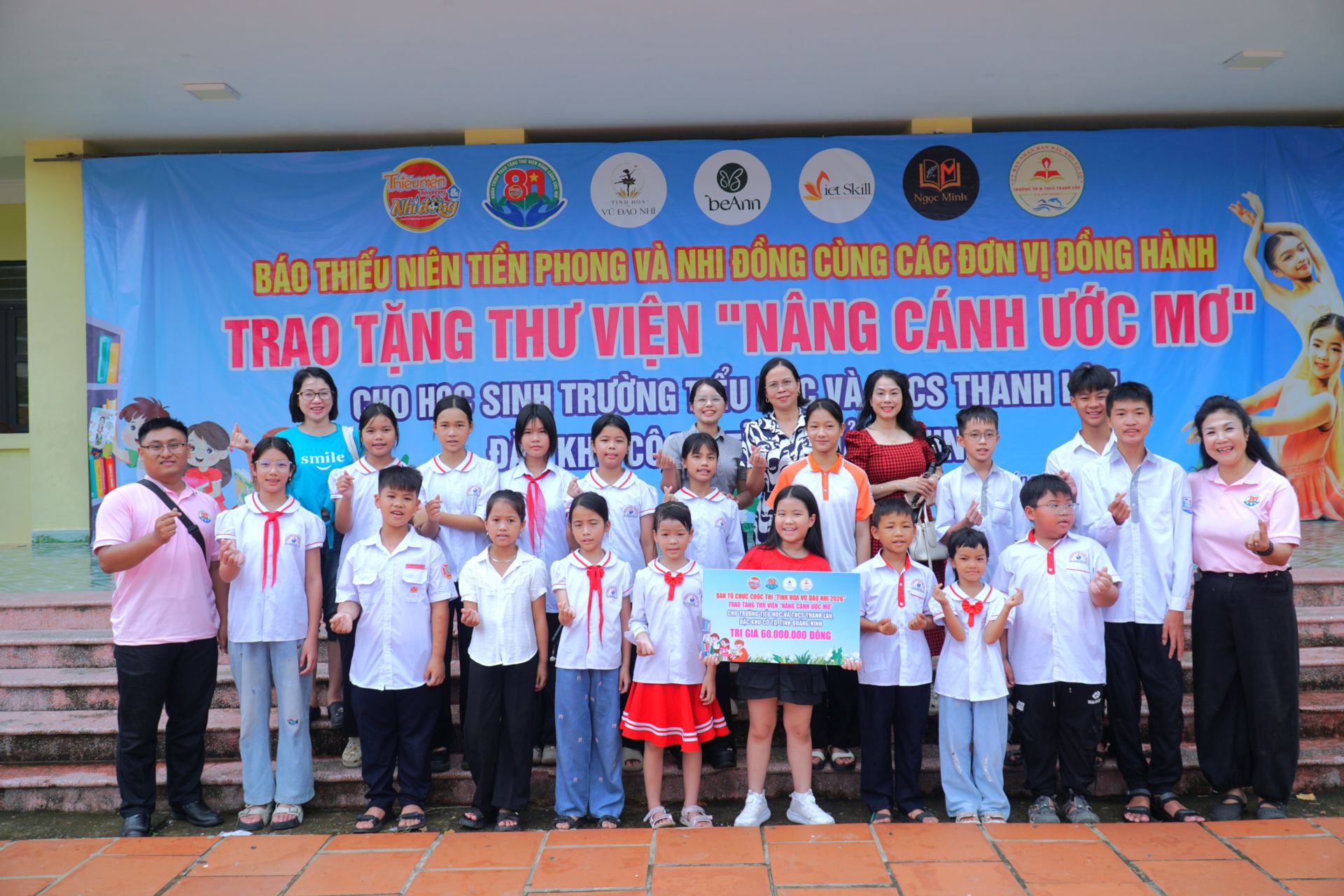 Khoảnh khắc đ&aacute;ng nhớ trong chuyến đi.