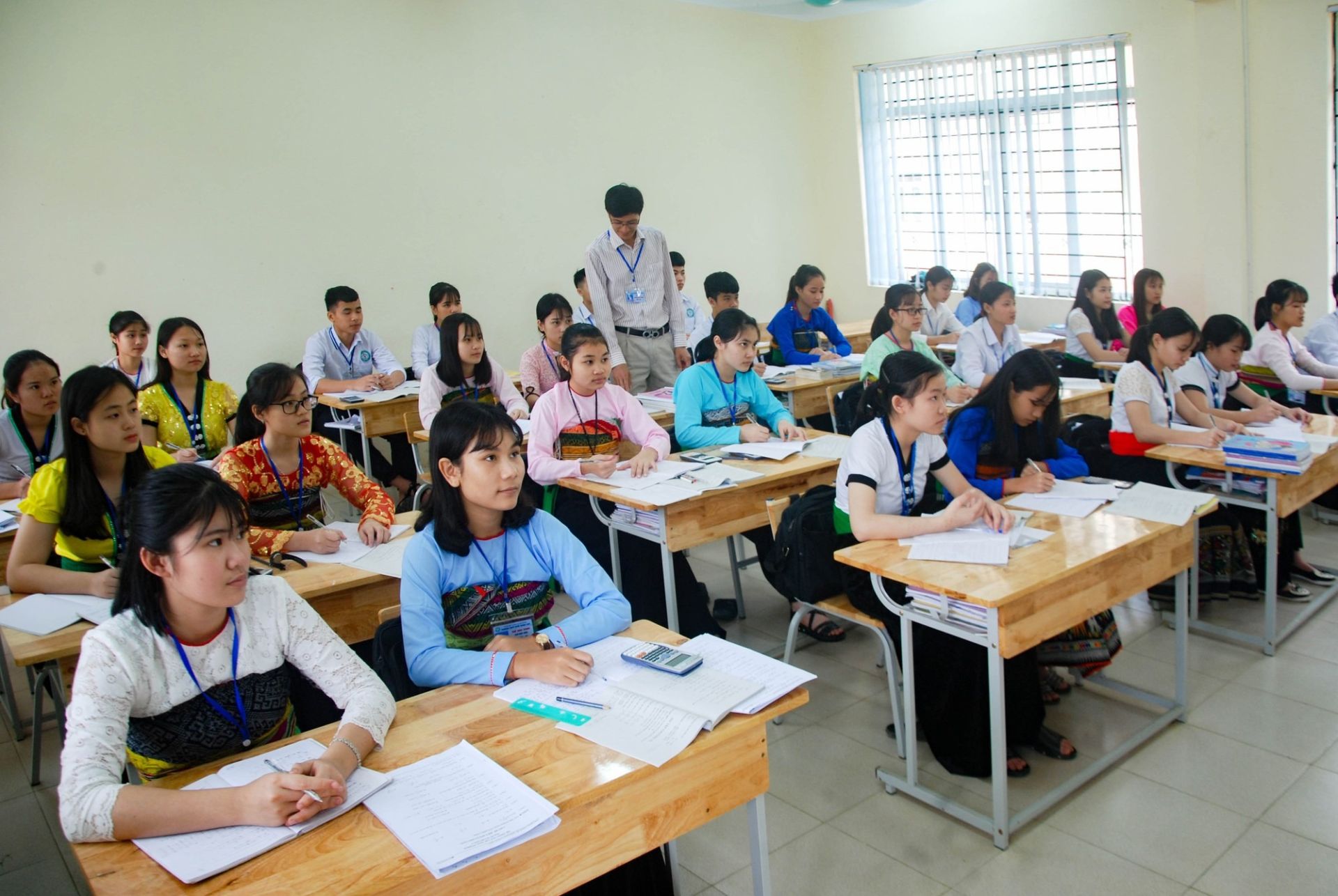 Dự thảo mới c&oacute; những ch&iacute;nh s&aacute;ch hỗ trợ kịp thời cho học sinh d&acirc;n tộc thiểu số rất &iacute;t người.