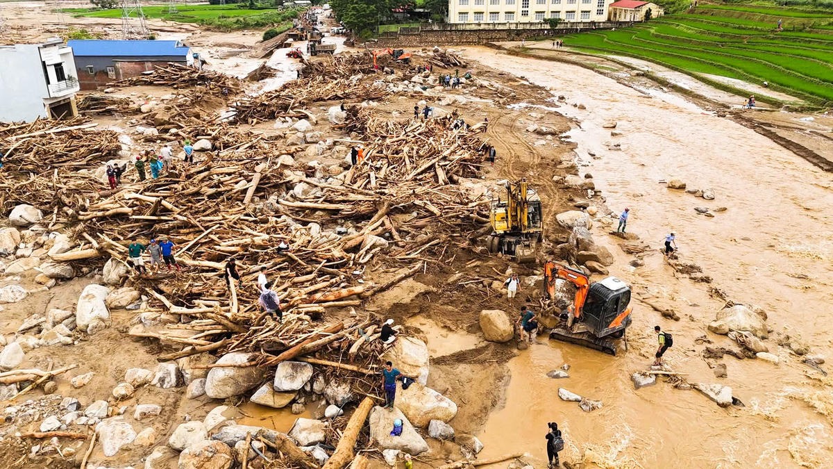 Hiện trường sau trận lũ qu&eacute;t xảy ra ở x&atilde; Mường Than.