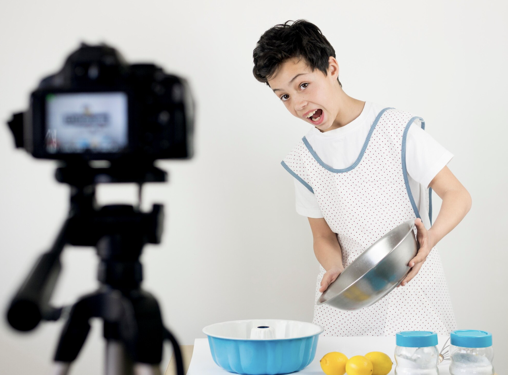 Video ngắn l&agrave; nội dung đặc trưng của TikTok.