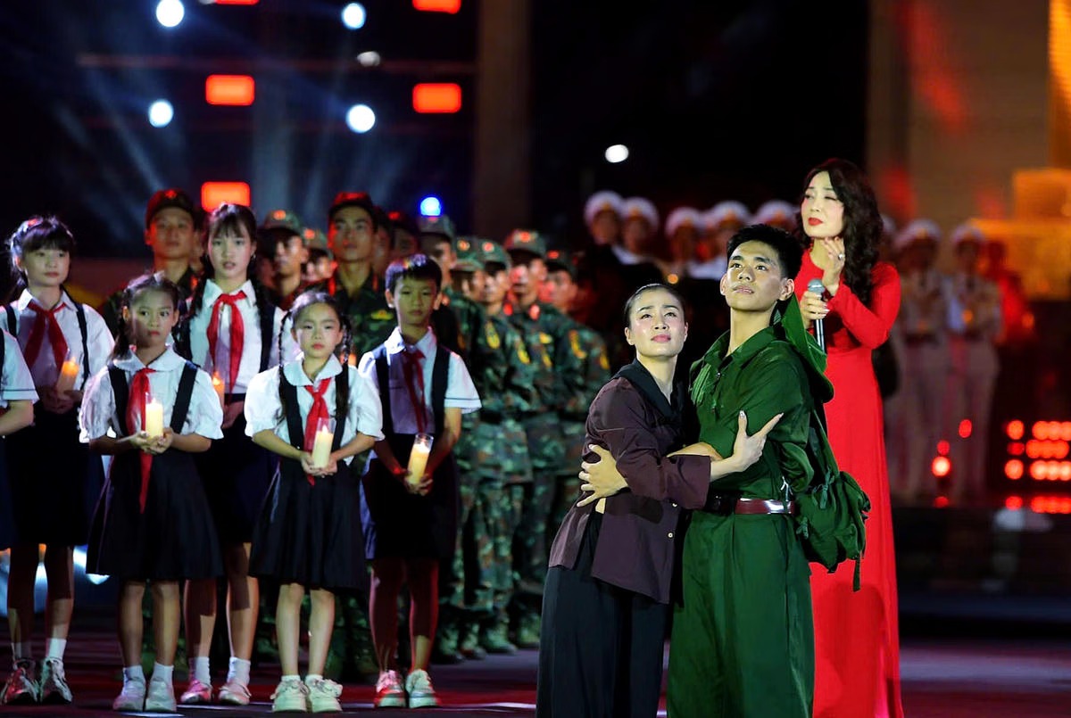 Mỗi h&agrave;i cốt được t&igrave;m thấy, mỗi danh t&iacute;nh được x&aacute;c định kh&ocirc;ng chỉ g&oacute;p phần xoa dịu nỗi đau của th&acirc;n nh&acirc;n liệt sĩ m&agrave; c&ograve;n thể hiện quyết t&acirc;m của Đảng, Nh&agrave; nước, Qu&acirc;n đội v&agrave; cả hệ thống ch&iacute;nh trị trong việc thực hiện đạo l&yacute; 