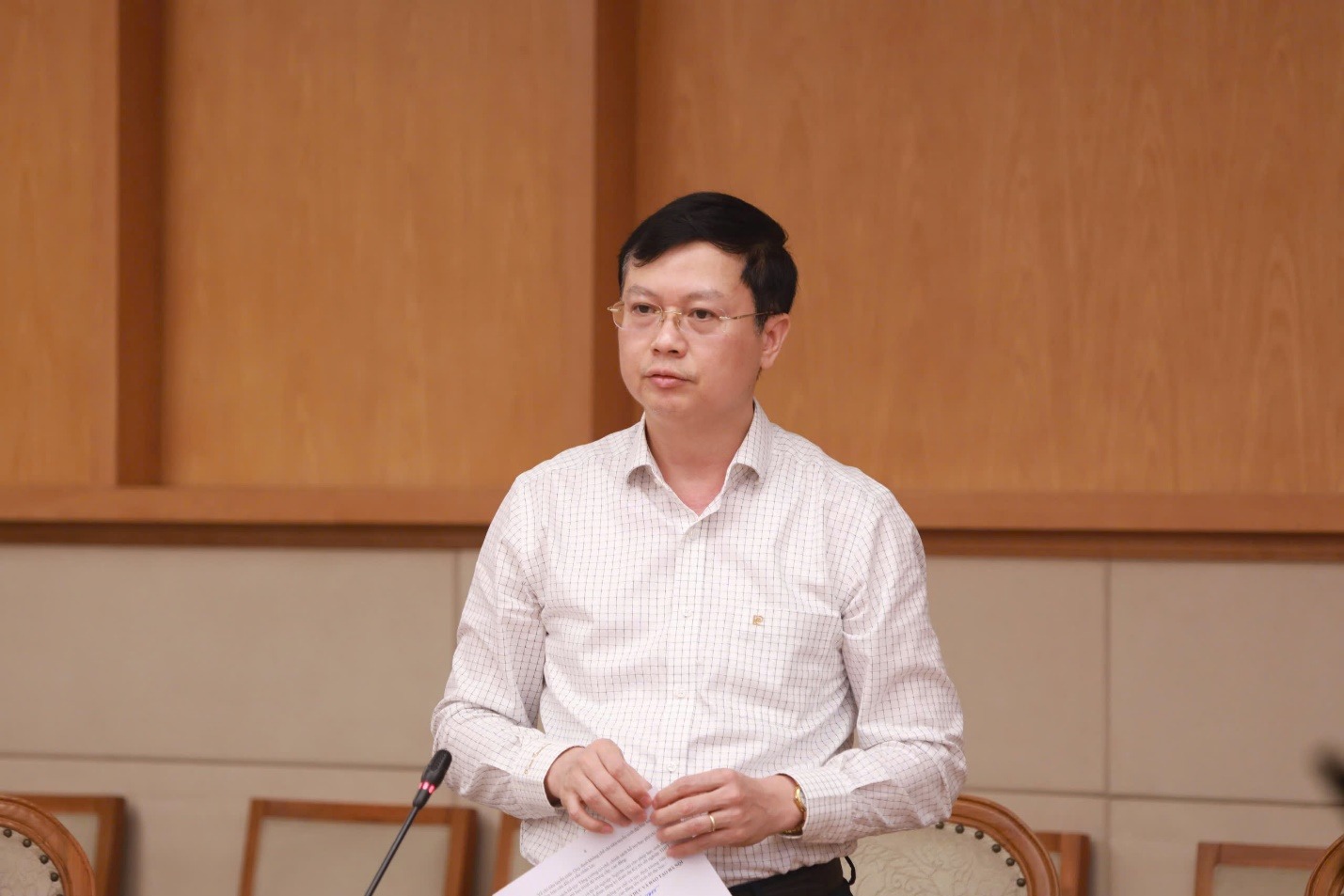 Gi&aacute;m đốc Sở GDĐT H&agrave; Nội Nguyễn Văn Hiền