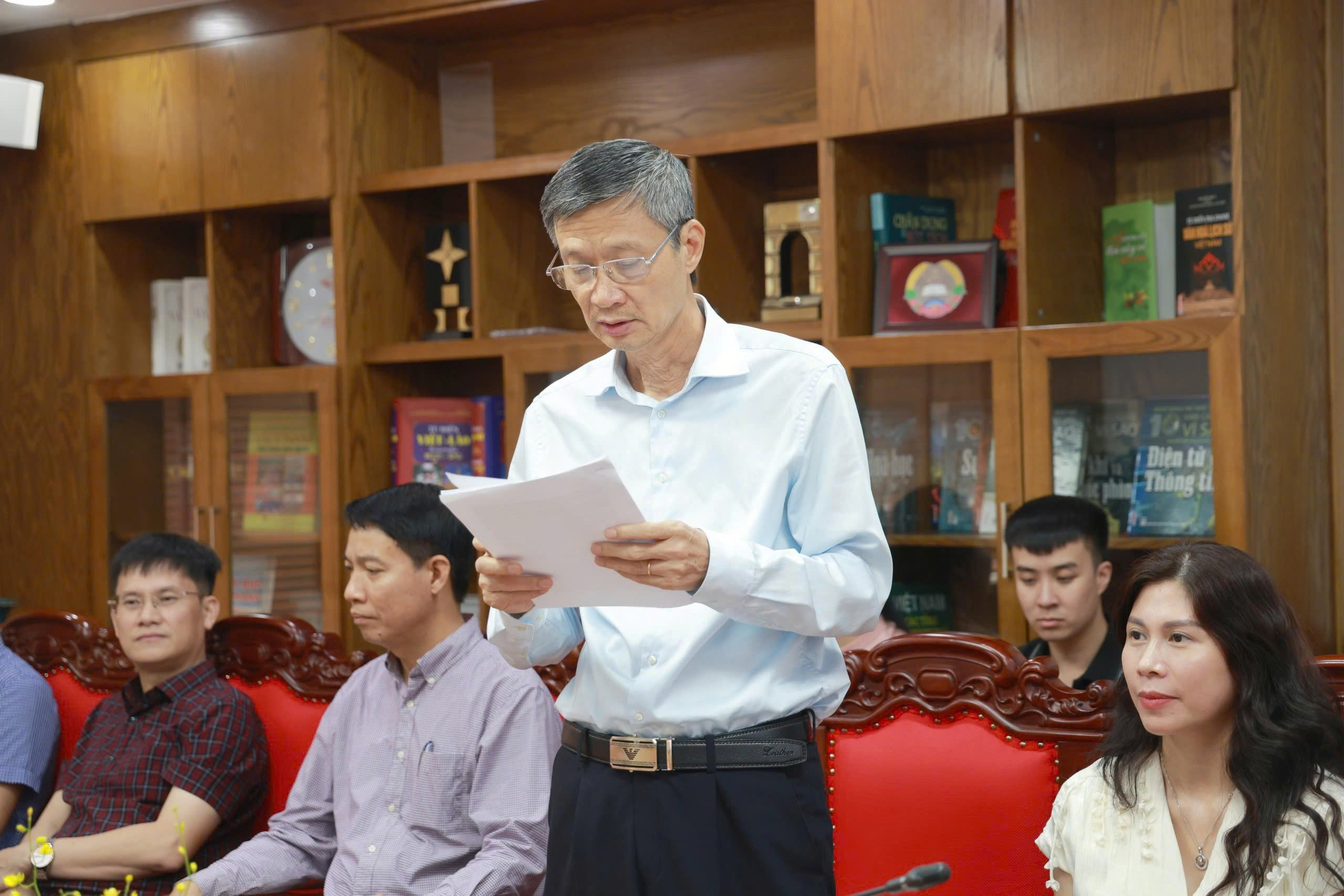 B&aacute;c Nguyễn Khắc Khanh - Chủ tịch Hiệp hội S&aacute;ch gi&aacute;o dục v&agrave; Học liệu điện tử Việt Nam - chia sẻ về &yacute; nghĩa của việc hợp t&aacute;c n&acirc;ng chuẩn học liệu số.