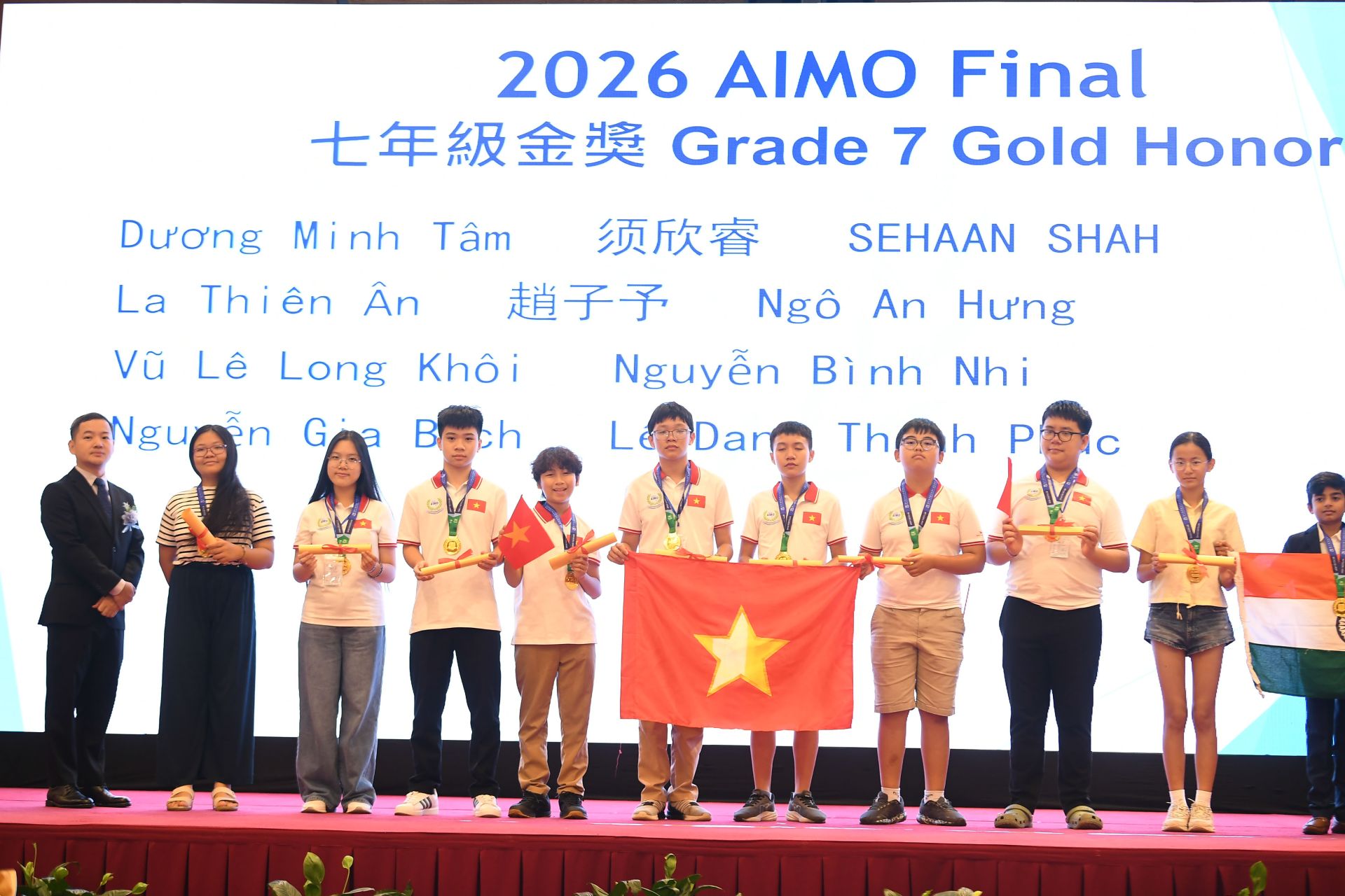 Đấu trường to&aacute;n học ch&acirc;u &Aacute; l&agrave; dịp để c&aacute;c bạn học sinh Việt Nam giao lưu quốc tế với những người bạn c&ugrave;ng đam m&ecirc;.