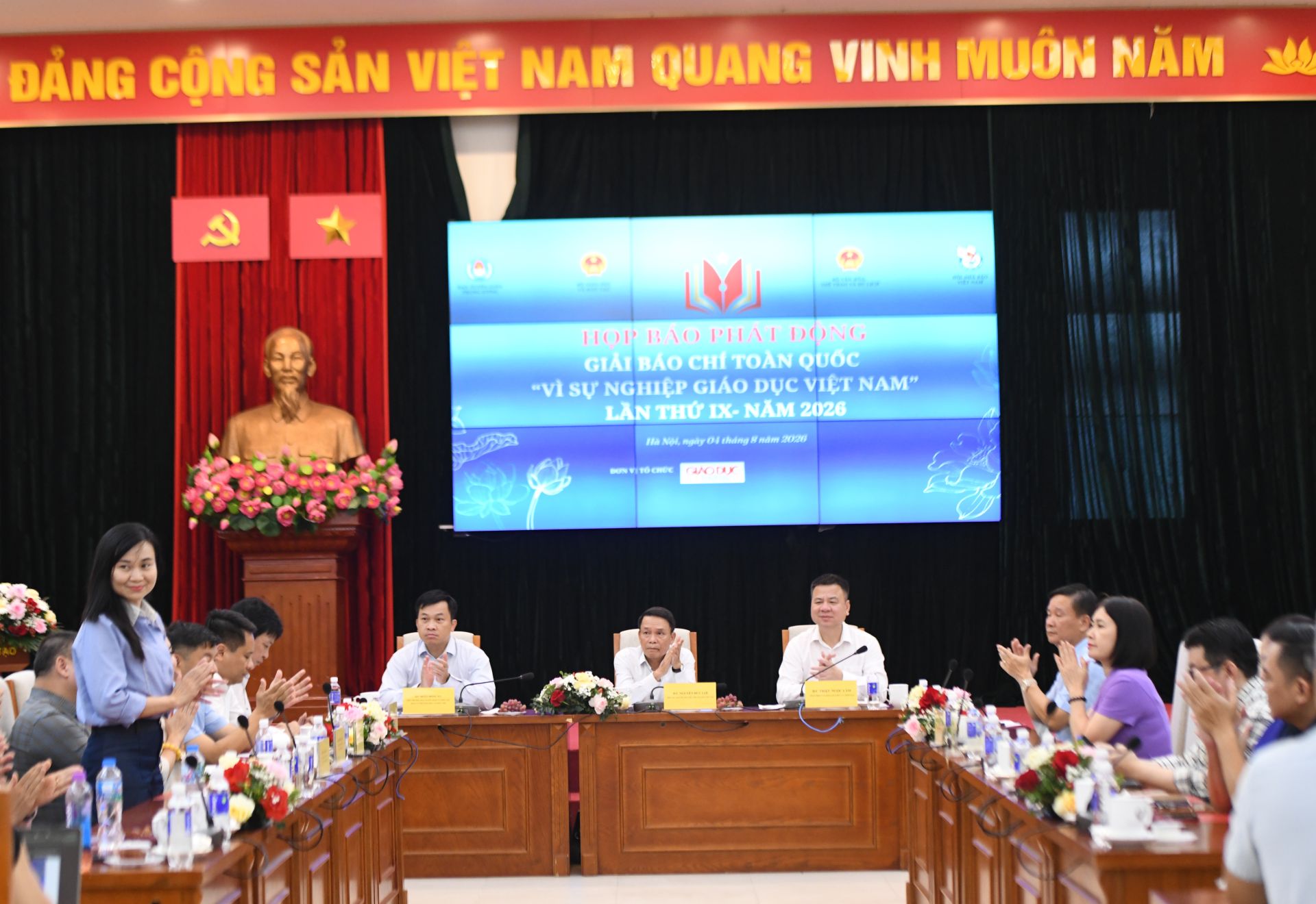 Quang cảnh chương trình họp báo phát đ&ocirc;̣ng Giải báo chí 