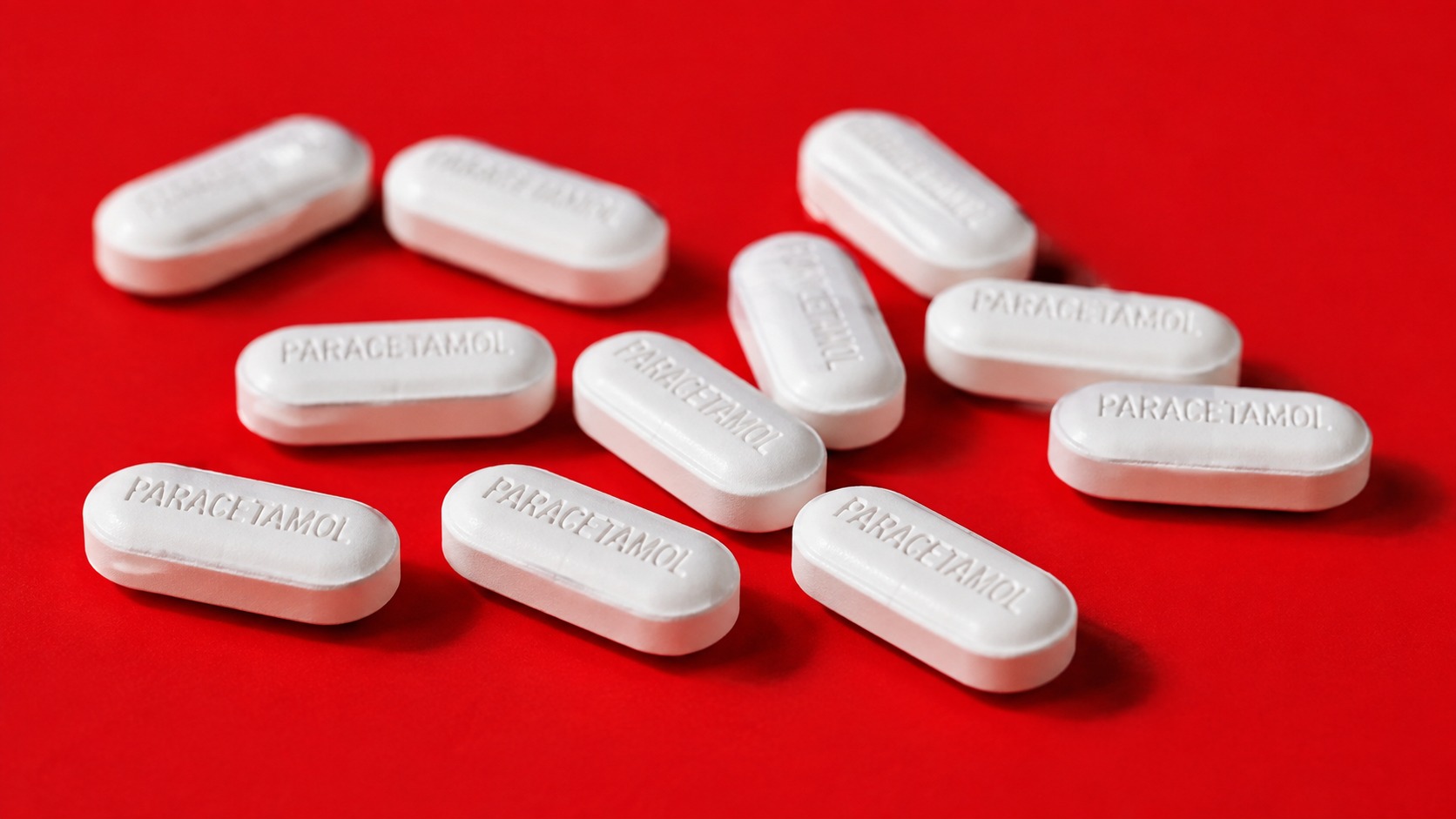 Sử dụng thuốc hạ sốt paracetamol cho trẻ em cần đặc biệt lưu &yacute; đến liều lượng.
