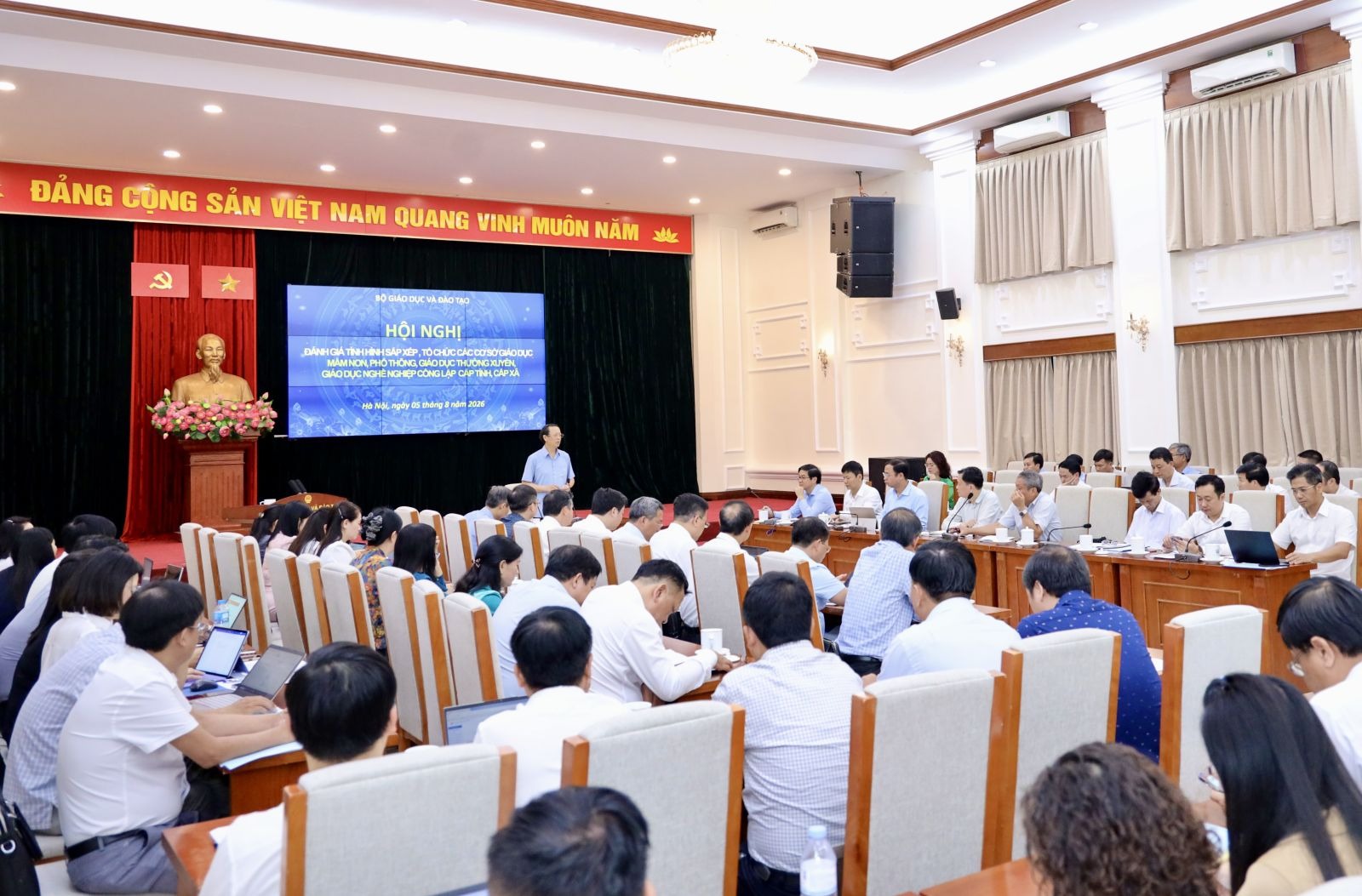 Quang cảnh hội nghị.