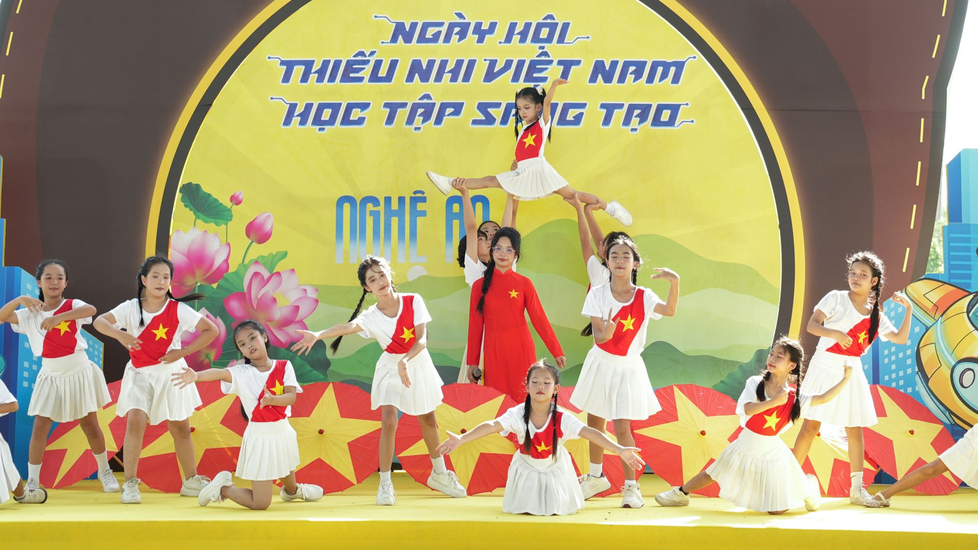 Ng&agrave;y hội 