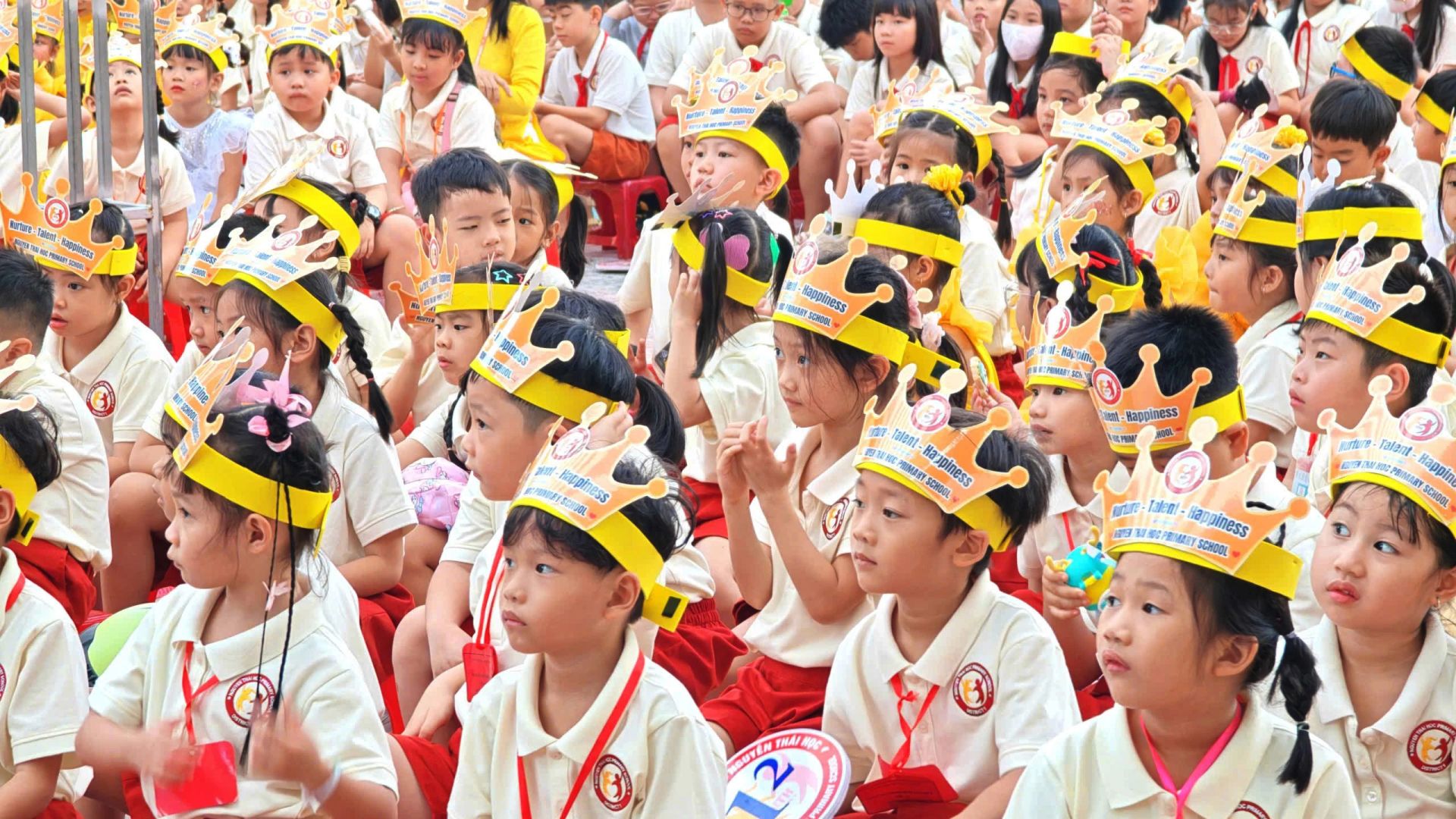 Học sinh TP. Hồ Chí Minh tựu trường sớm nhất ngày 17/8