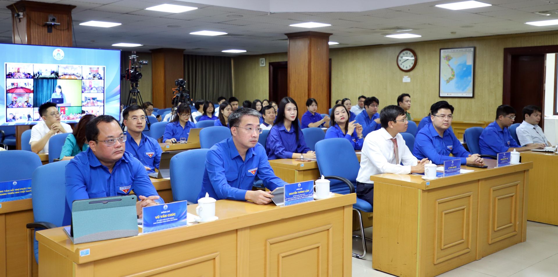 Quang cảnh hội nghị.