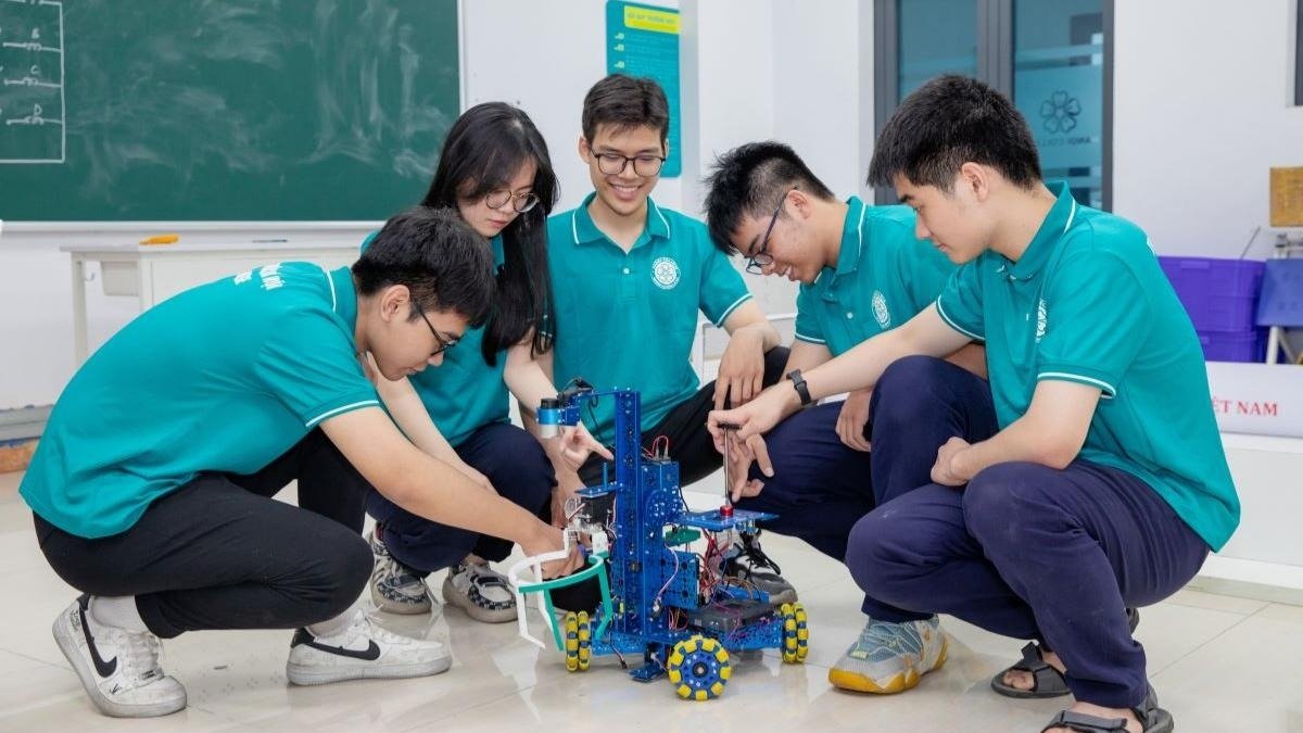Dự thảo mới y&ecirc;u cầu kiến thức THPT phải gắn với đ&agrave;o tạo nghề.