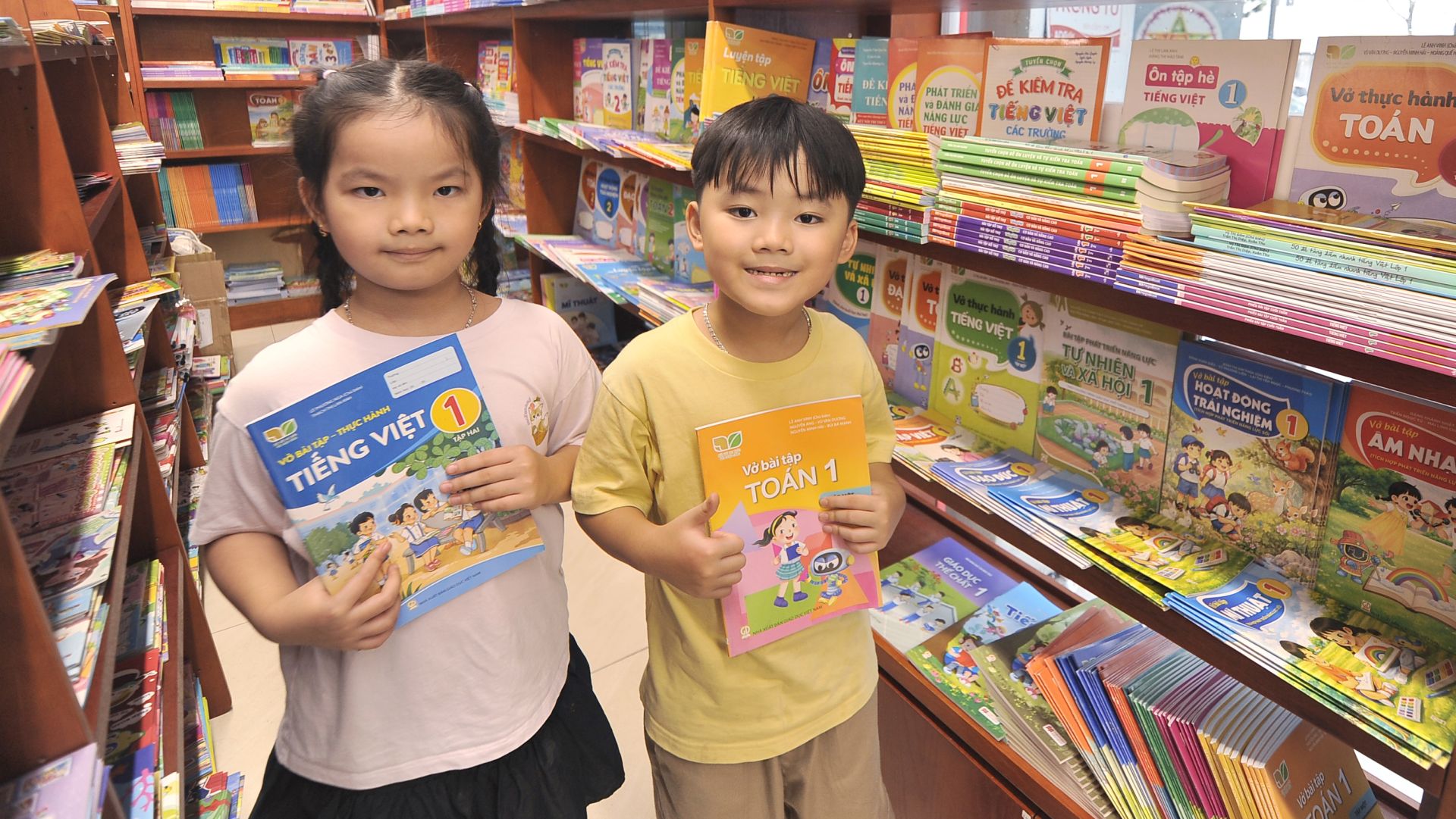 Niềm vui với những trang sách mới