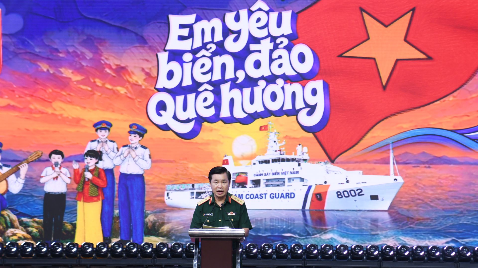 Thượng tướng Đỗ Xu&acirc;n Tụng - Ủy vi&ecirc;n Trung ương Đảng, Ủy vi&ecirc;n Qu&acirc;n ủy Trung ương, Ph&oacute; Chủ nhiệm Tổng cục Ch&iacute;nh trị Qu&acirc;n đội nh&acirc;n d&acirc;n Việt Nam ph&aacute;t biểu. 