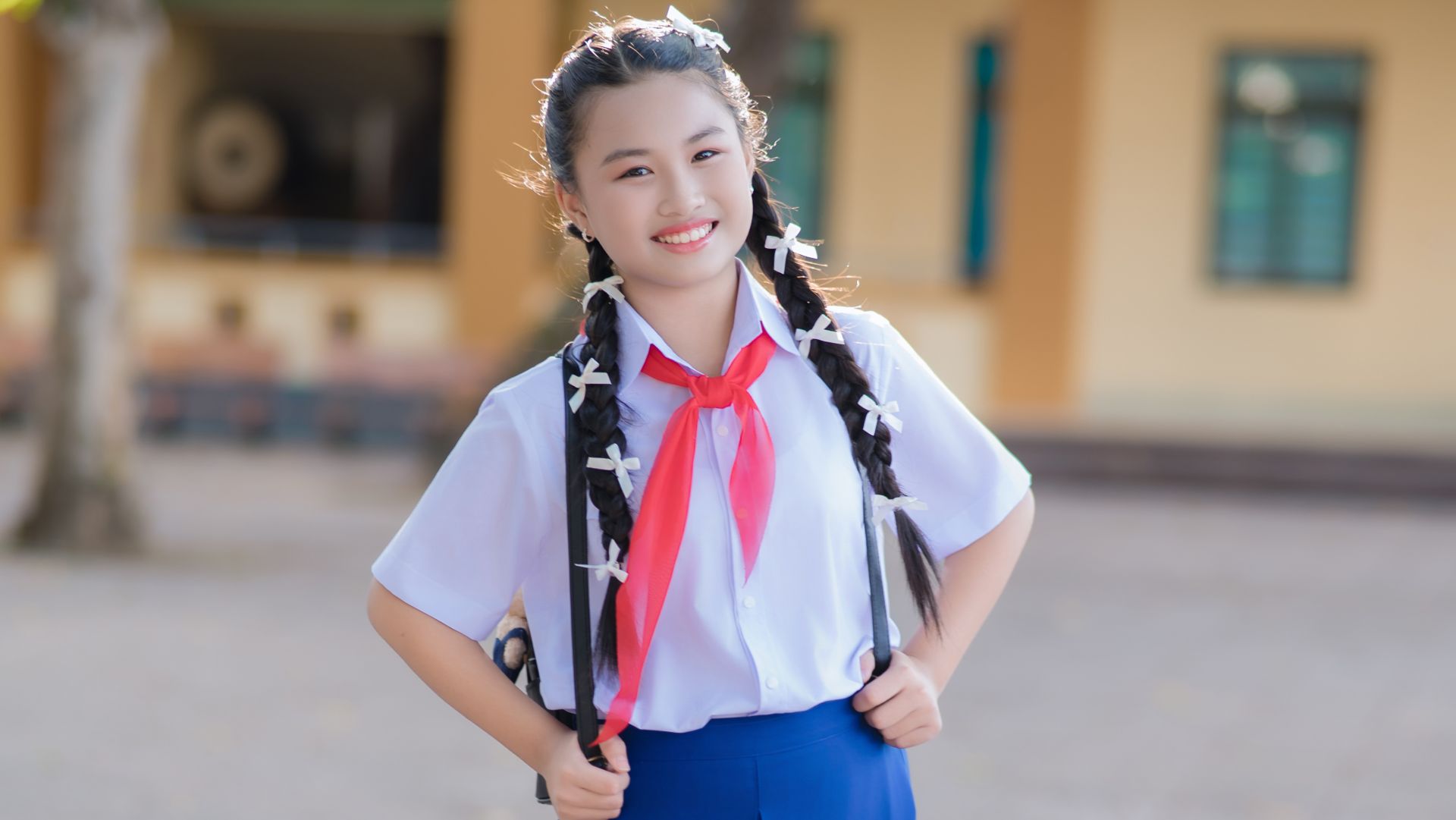 Bông hoa nhỏ tỏa sáng cùng sân chơi báo Đội
