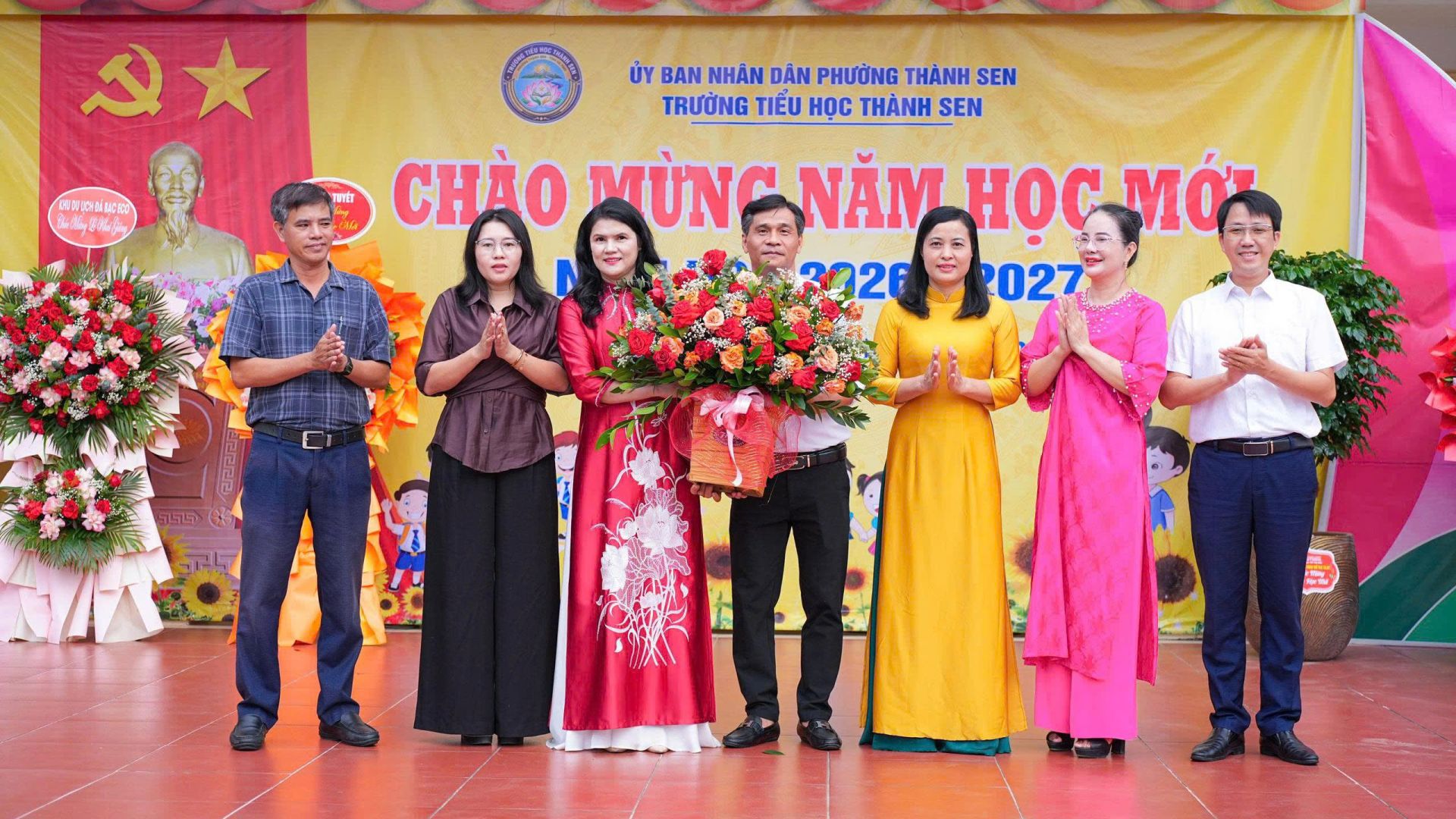 Kh&ocirc;ng kh&iacute; rộn r&agrave;ng trong Lễ Khai giảng năm học 2026-2027 tại trường Tiểu học Th&agrave;nh Sen (phường Th&agrave;nh Sen, tỉnh H&agrave; Tĩnh). Nh&agrave; trường được th&agrave;nh lập tr&ecirc;n cơ sở sắp xếp, hợp nhất 3 trường: Tiểu học Trần Ph&uacute;, Tiểu học Bắc H&agrave; v&agrave; Tiểu học T&acirc;n Giang.