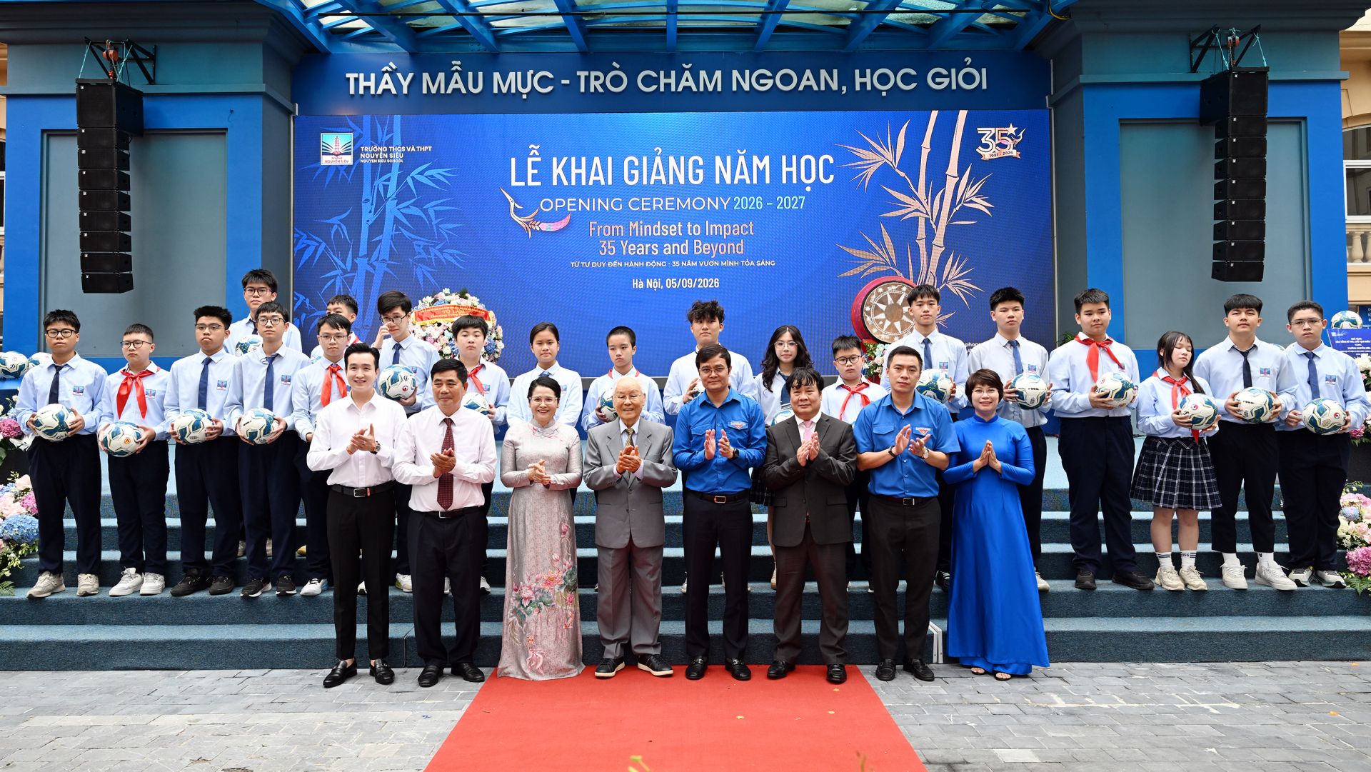 Ban Bí thư Trung ương Đoàn tiếp sức học sinh ngày khai giảng