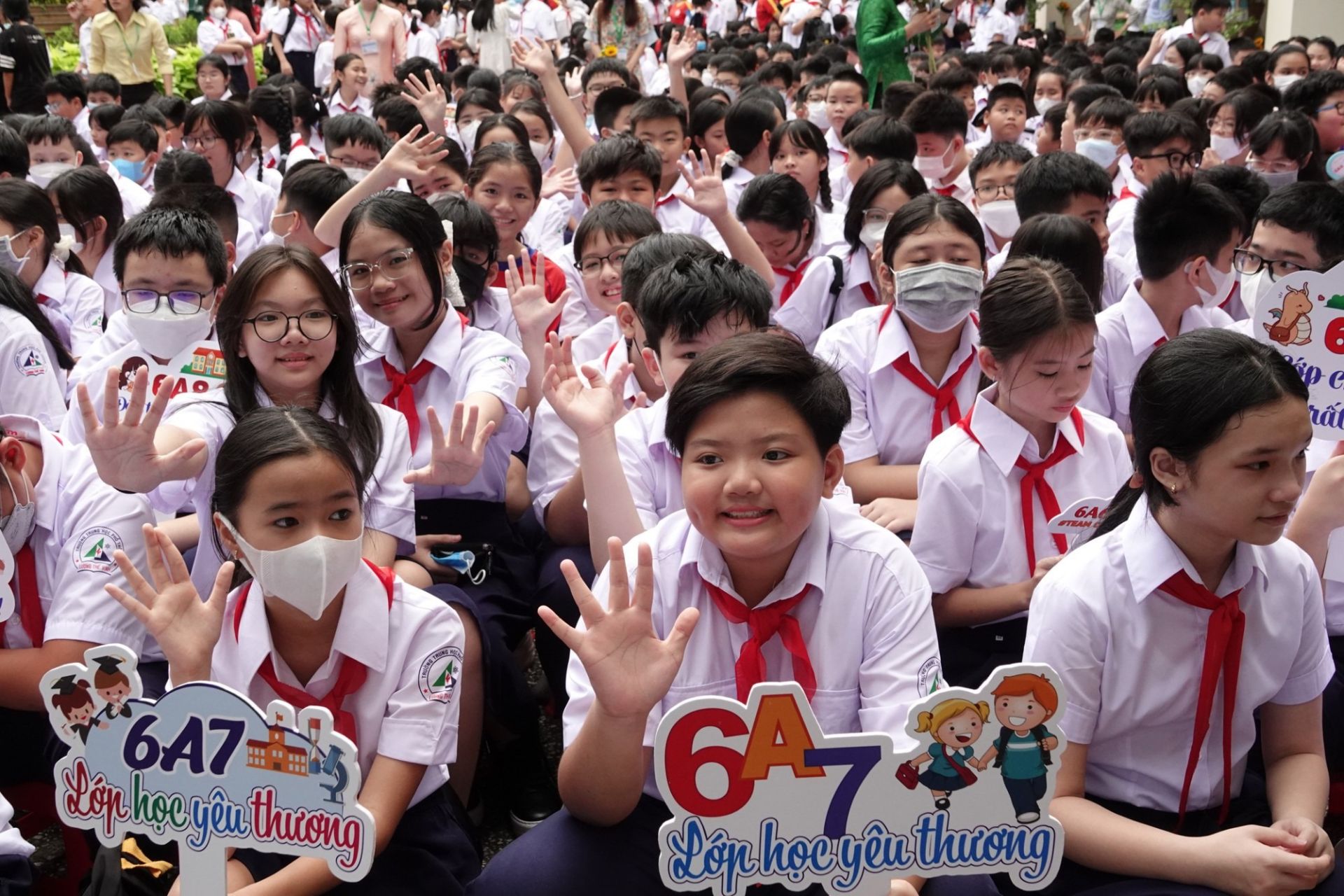 Học sinh TP. Hồ Ch&iacute; Minh tại Lễ khai giảng năm học mới 2026-2027.