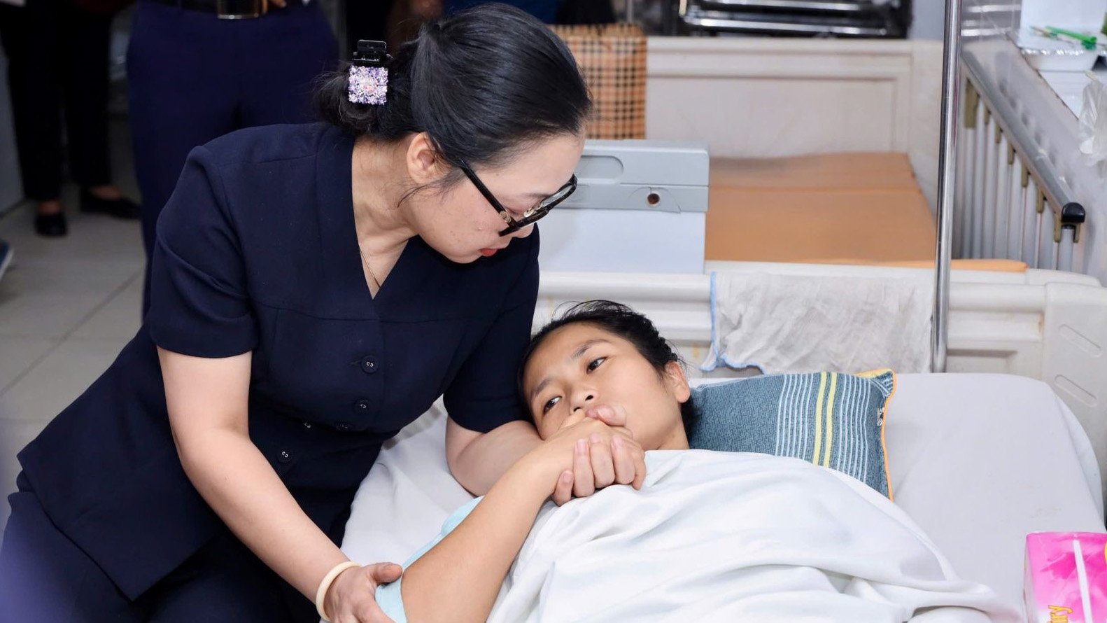 Bộ Giáo dục và Đào tạo thăm hỏi cô giáo dũng cảm cứu học sinh