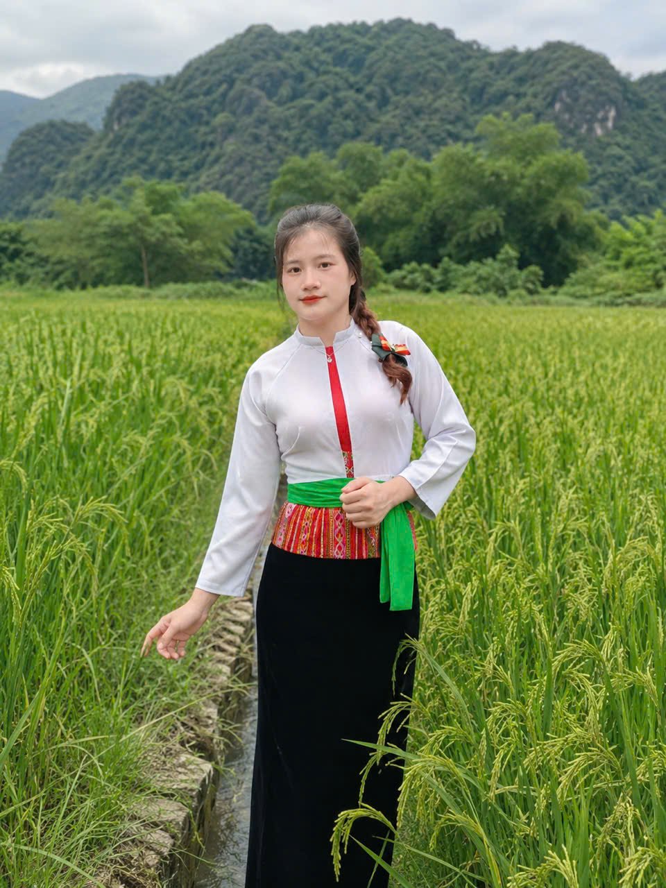 Ch&acirc;n dung chị B&ugrave;i Huyền Trang.