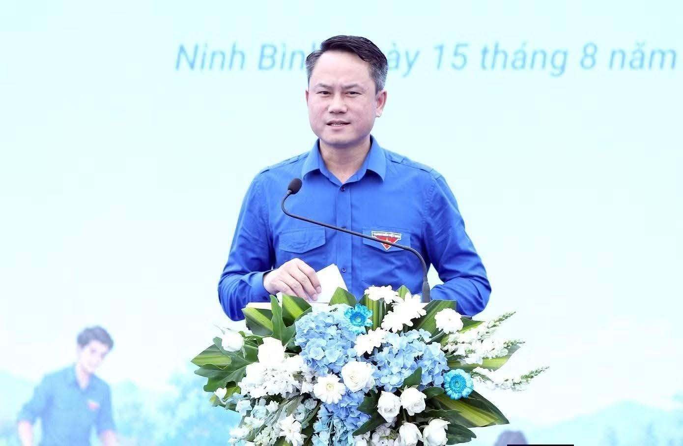 Anh Nguyễn Kim Quy ph&aacute;t biểu tại chương tr&igrave;nh.