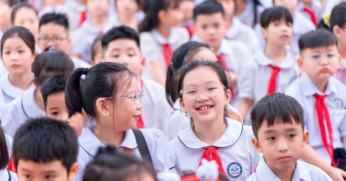 Nh&agrave; nước ưu ti&ecirc;n đầu tư v&agrave; bảo đảm c&aacute;c điều kiện thực hiện phổ cập gi&aacute;o dục mầm non cho trẻ em từ 5 đến 6 tuổi.