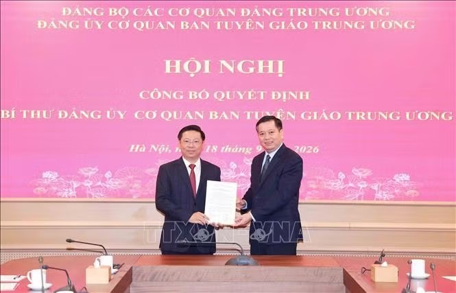 Công bố quyết định Bí thư Đảng ủy Cơ quan Ban Tuyên giáo Trung ương