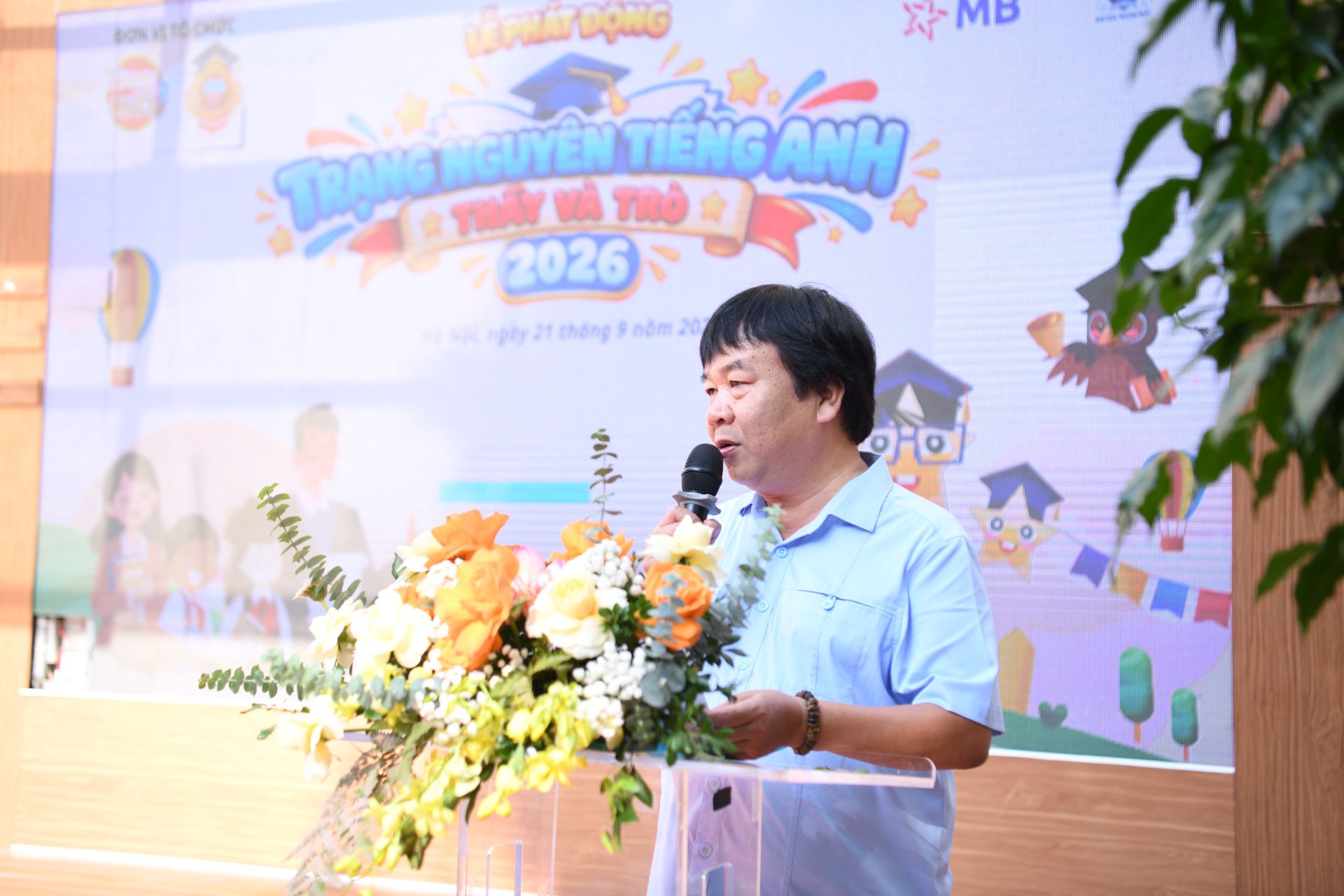 Nh&agrave; b&aacute;o Phan Việt H&ugrave;ng ph&aacute;t biểu tại chương tr&igrave;nh.