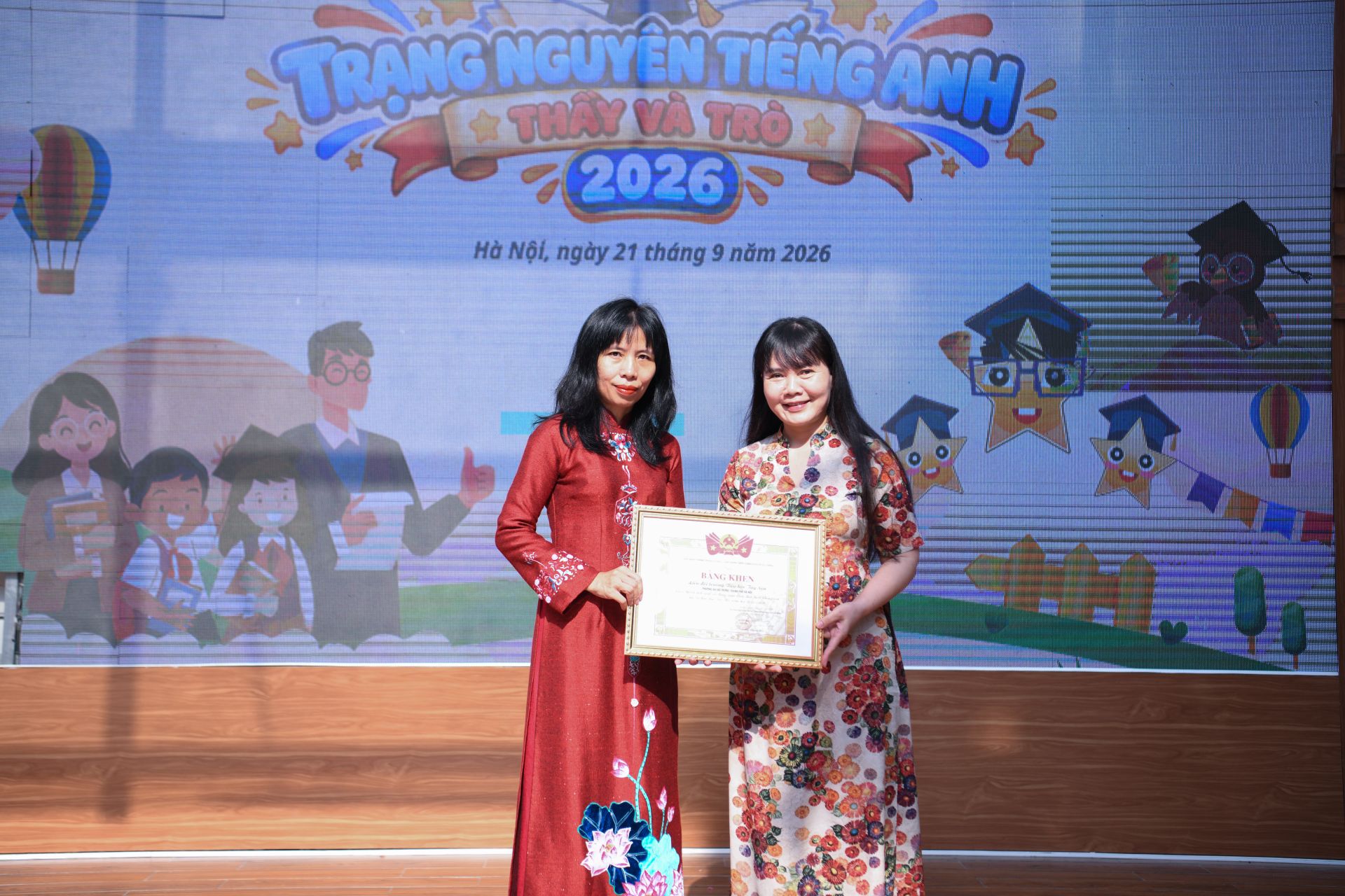 Trường Tiểu học T&acirc;y Sơn c&oacute; nhiều năm gắn b&oacute; c&ugrave;ng B&aacute;o TNTP&NĐ. Năm học vừa qua nh&agrave; trường vinh dự được nhận Bằng khen v&igrave; đ&atilde; c&oacute; th&agrave;nh t&iacute;ch trong thực hiện phong tr&agrave;o 