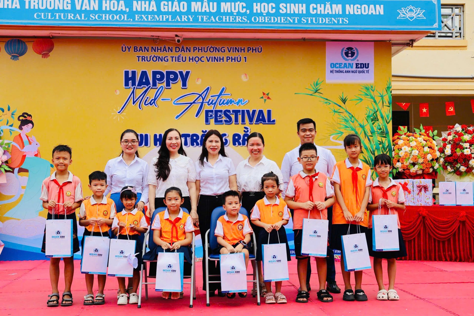 Tại trường Tiểu 