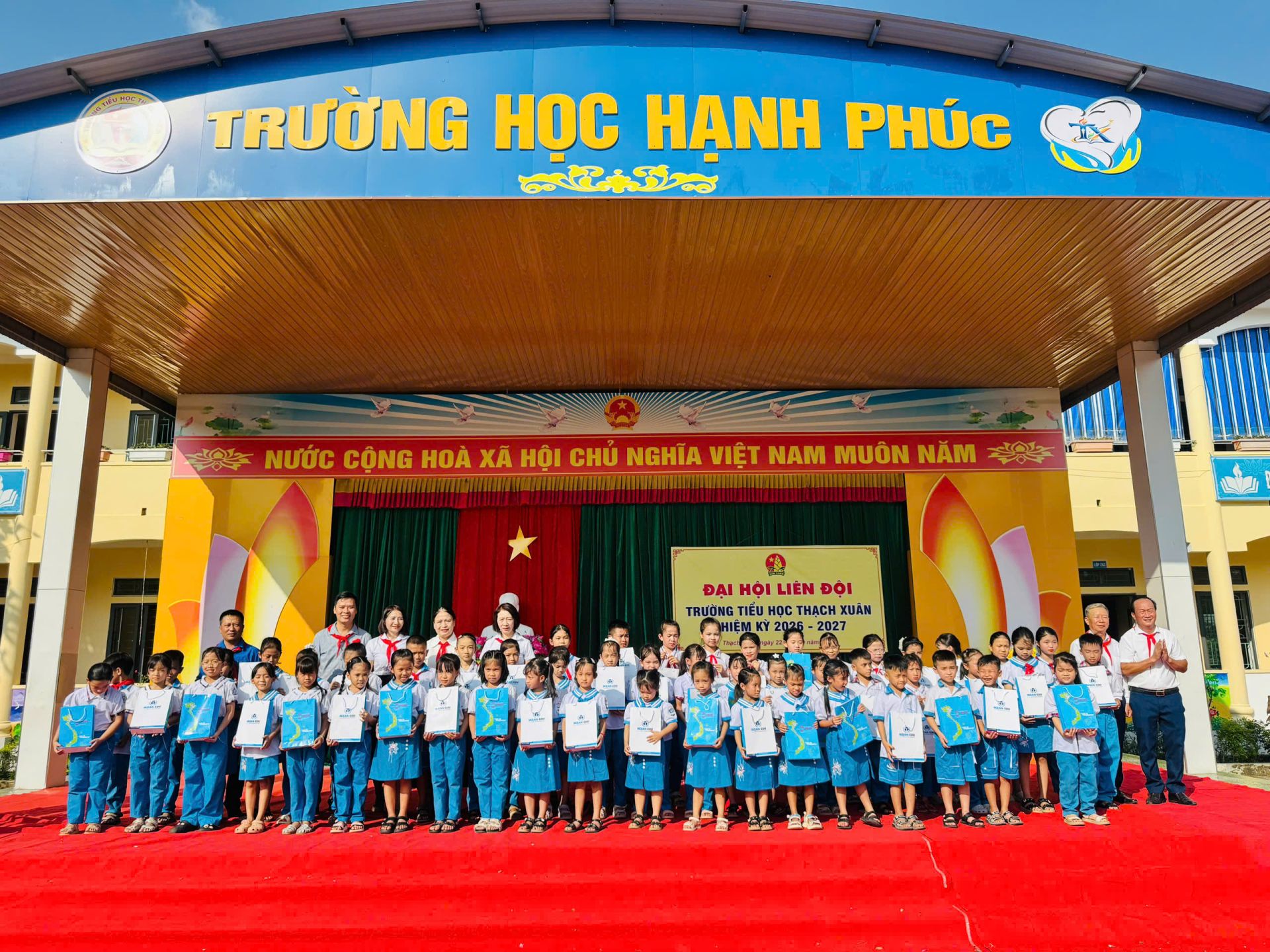 Tại trường Tiểu học Thạch Xu&acirc;n, x&atilde; Thạch Xu&acirc;n, H&agrave; Tĩnh