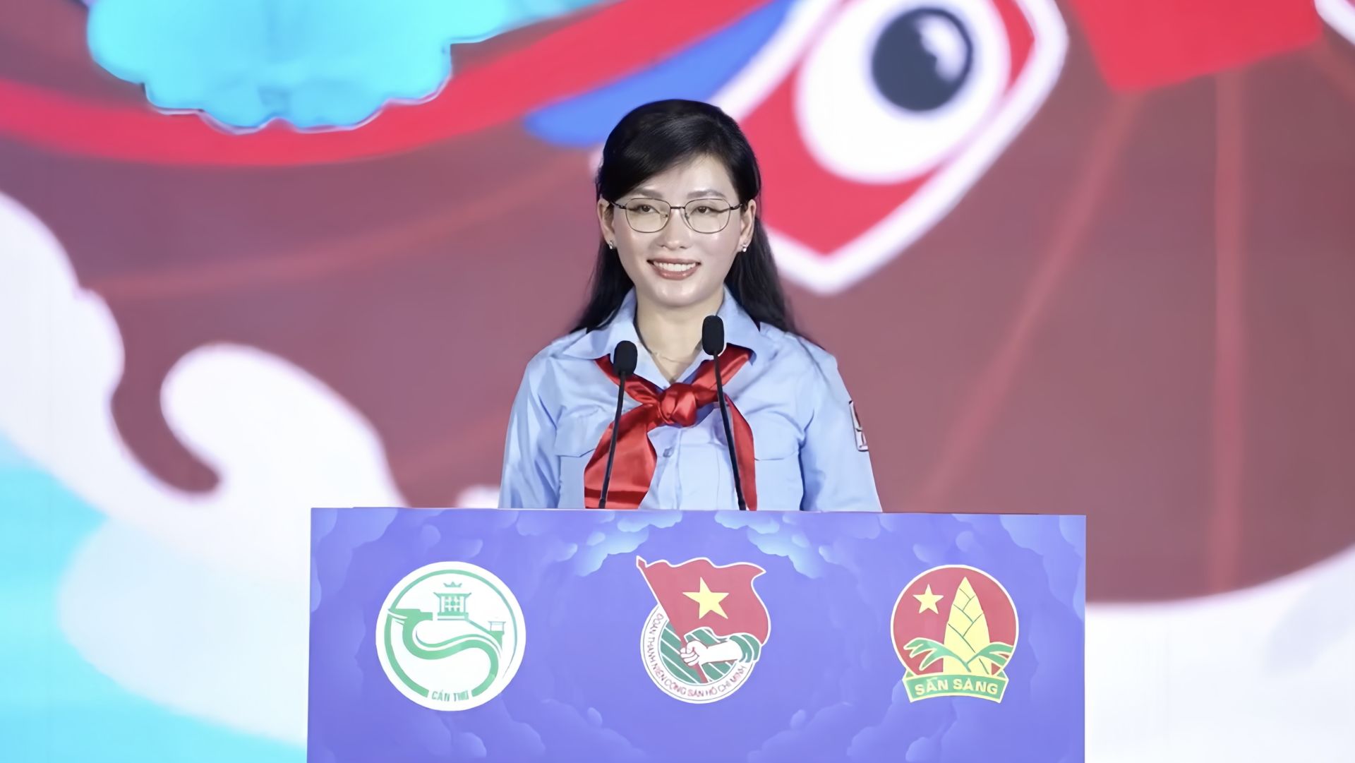 B&iacute; thư T.Ư Đo&agrave;n Hồ Hồng Nguy&ecirc;n ph&aacute;t biểu tại chương tr&igrave;nh.
