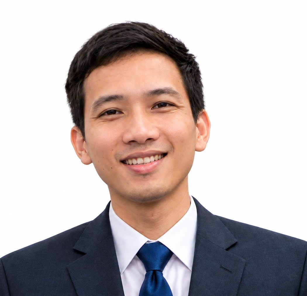 T&aacute;c giả cuốn s&aacute;ch, b&aacute;c sĩ Nguyễn Đ&ocirc;ng Hưng.
