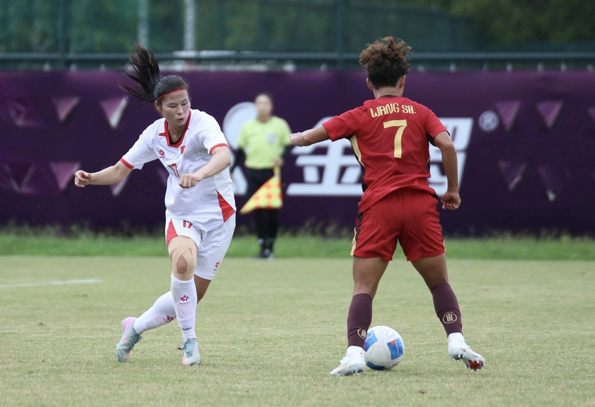 U23 Trung Quốc g&acirc;y sức &eacute;p lớn về ph&iacute;a tuyển nữ Việt Nam.