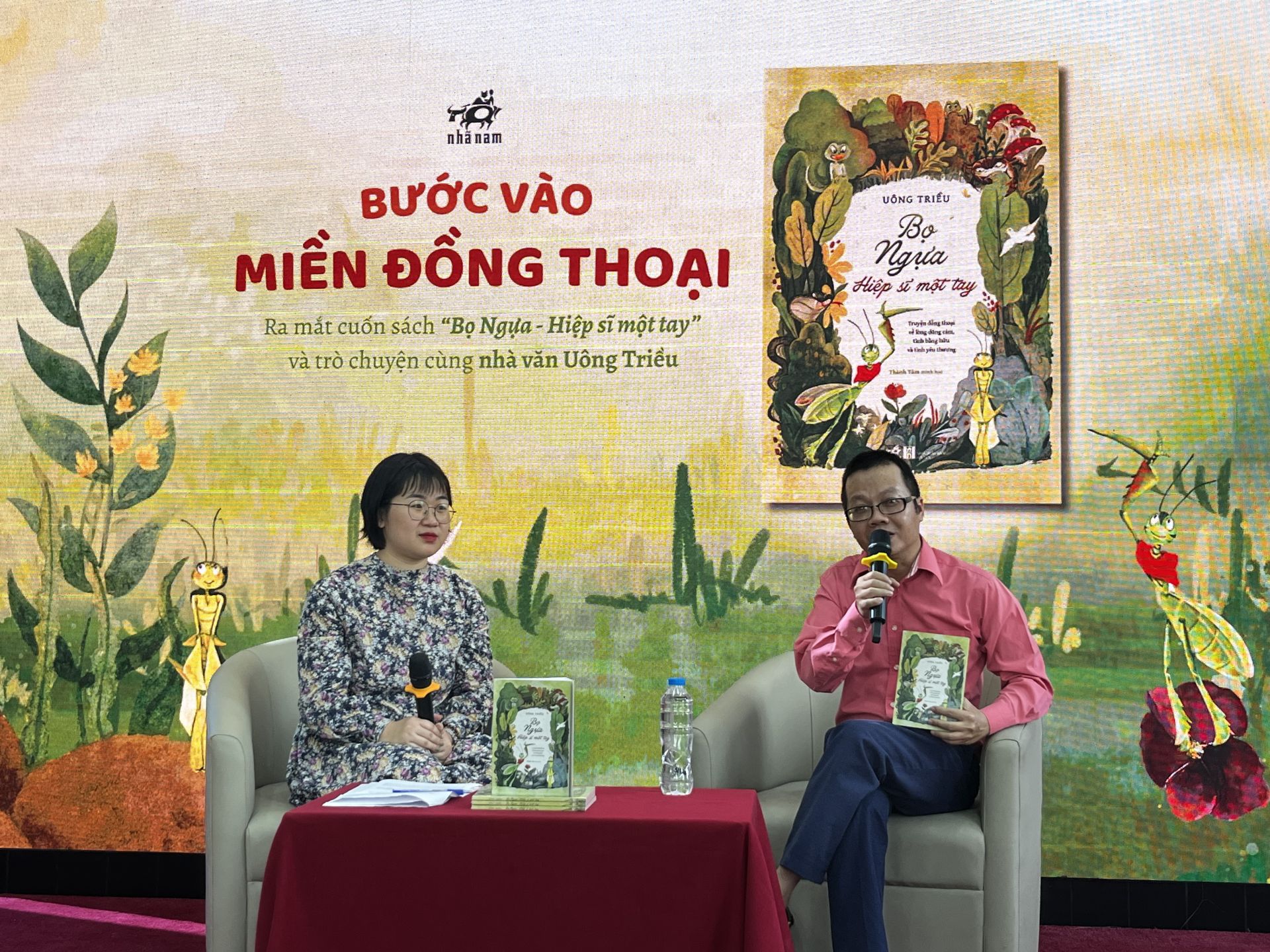 Nh&agrave; văn U&ocirc;ng Triều chia sẻ về h&agrave;nh tr&igrave;nh s&aacute;ng tạo thế giới đồng thoại v&agrave; những c&acirc;u chuyện ph&iacute;a sau Bọ Ngựa - Hiệp sĩ một tay.