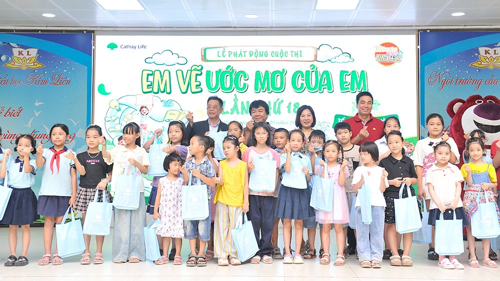 Ngày hội sắc màu mở đầu hành trình “Em vẽ ước mơ của em” lần thứ 18