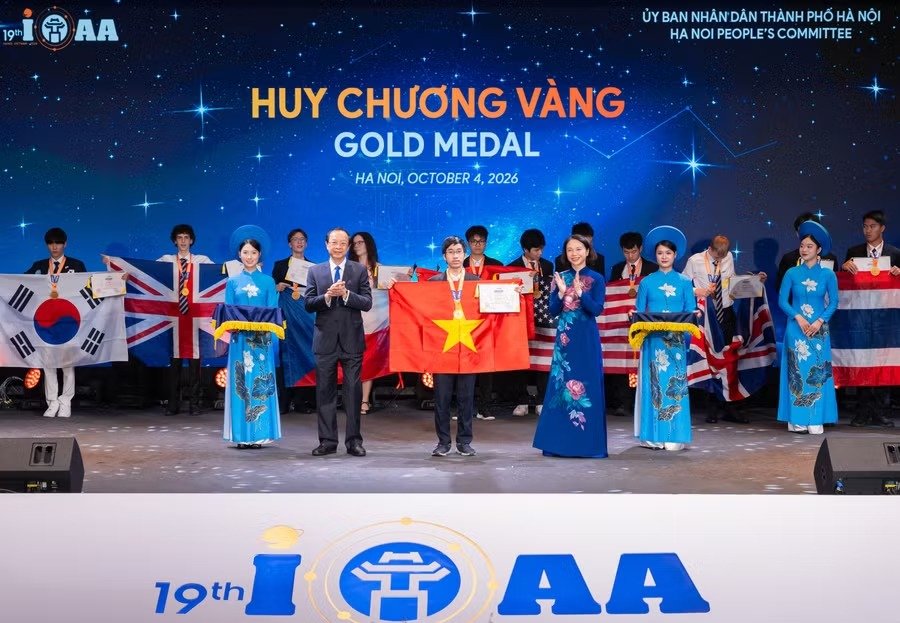 10 học sinh Việt Nam giành huy chương tại Olympic Thiên văn và Vật lý thiên văn quốc tế 2026