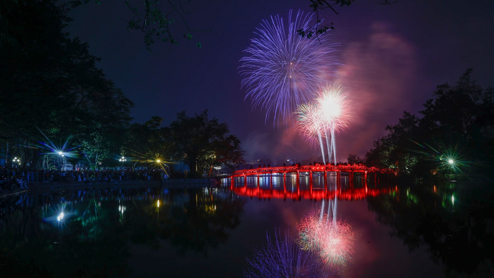 Hà Nội bắn pháo hoa 15 phút vào ngày 10/10