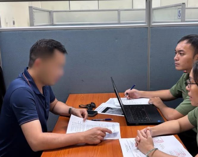 Người đăng tải, ph&aacute;t t&aacute;n tin giả sẽ bị xử phạt theo quy định v&agrave; c&ocirc;ng khai danh t&iacute;nh.