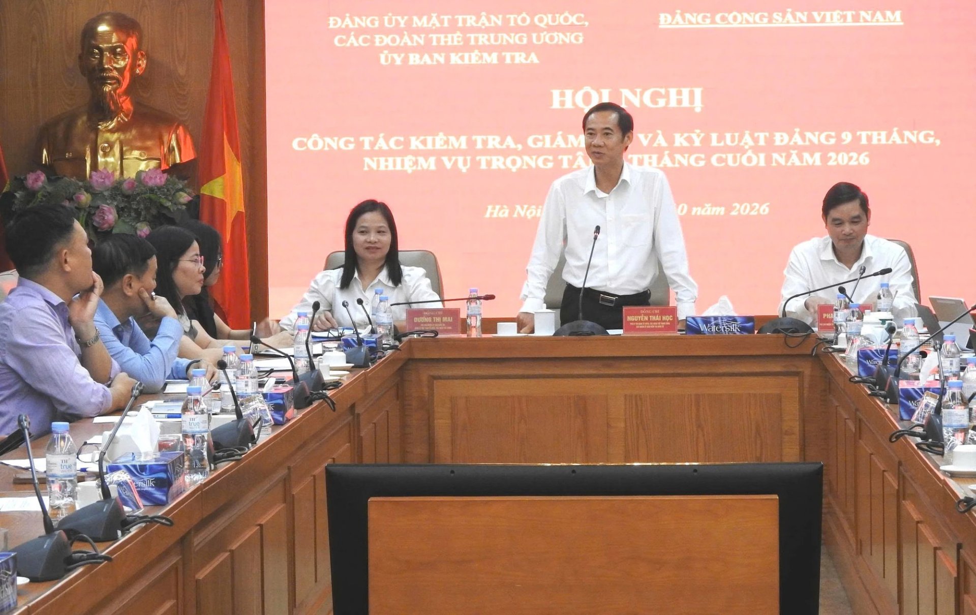 &Ocirc;ng Nguyễn Th&aacute;i Học ph&aacute;t biểu kết luận hội nghị. (Ảnh: MTTQ Việt Nam)