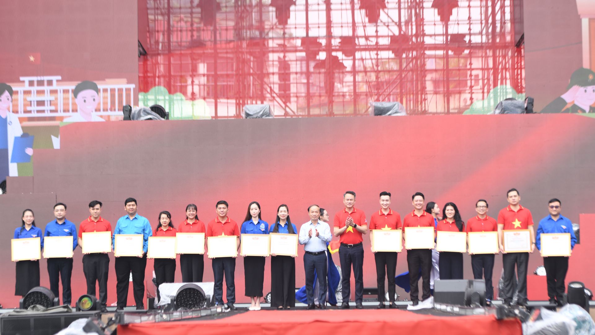 Biểu dương 15 Hội Li&ecirc;n hiệp thanh ni&ecirc;n Việt Nam c&aacute;c tỉnh, th&agrave;nh phố c&oacute; th&agrave;nh t&iacute;ch xuất sắc trong triển khai H&agrave;nh tr&igrave;nh 