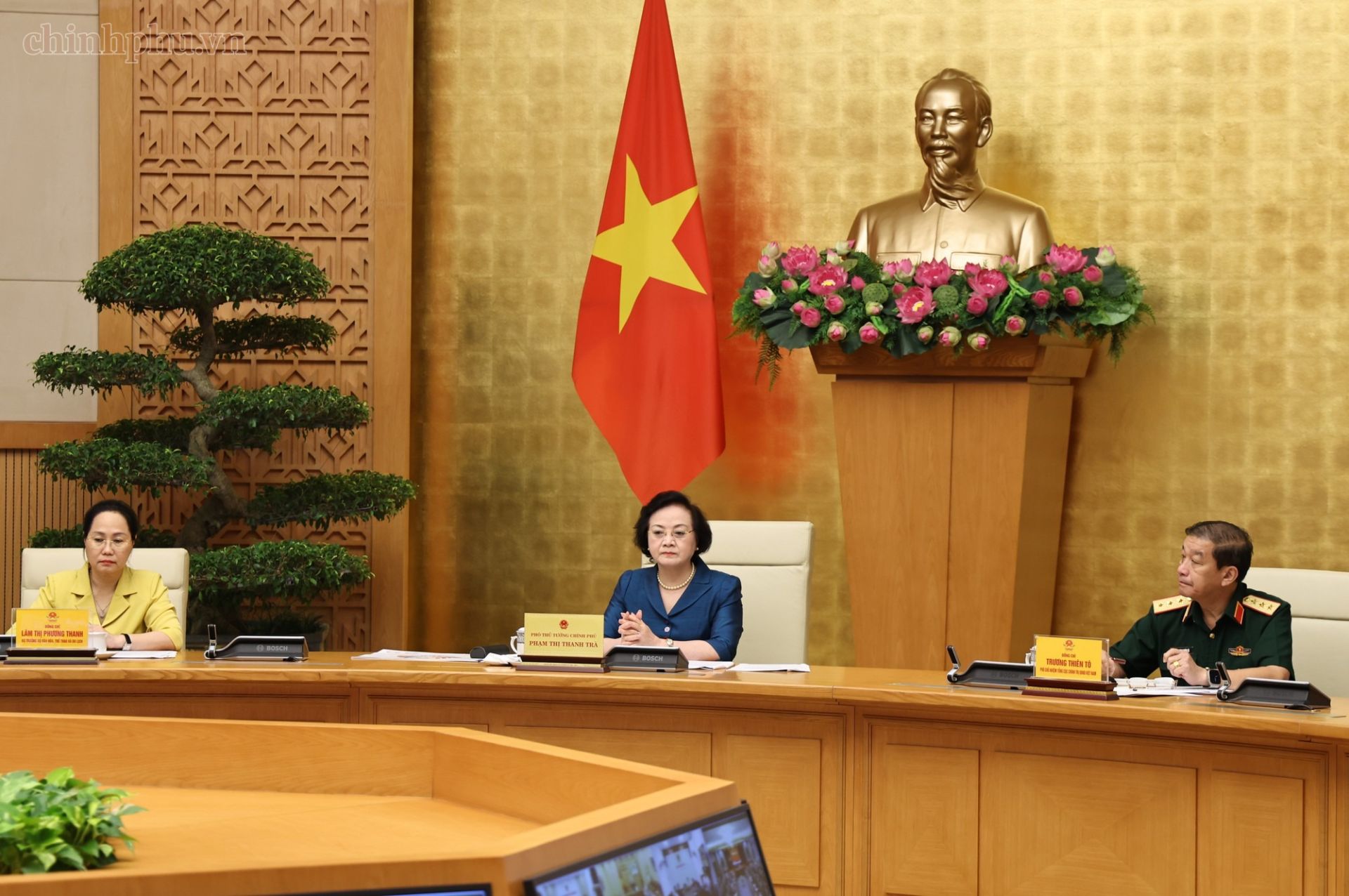 Ph&oacute; Thủ tướng nhấn mạnh việc gắn Ng&agrave;y Văn h&oacute;a Việt Nam với Ng&agrave;y hội Đại đo&agrave;n kết to&agrave;n d&acirc;n tộc c&oacute; &yacute; nghĩa s&acirc;u sắc. (Ảnh: chinhphu.vn/Thu Giang)