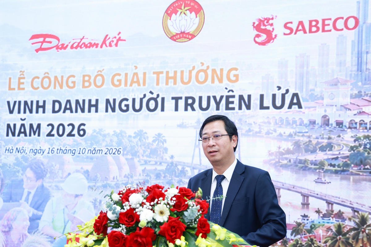 B&aacute;c Cao Xu&acirc;n Thạo - Ph&oacute; Chủ tịch Ủy ban Trung ương MTTQ Việt Nam ph&aacute;t biểu tại buổi lễ.