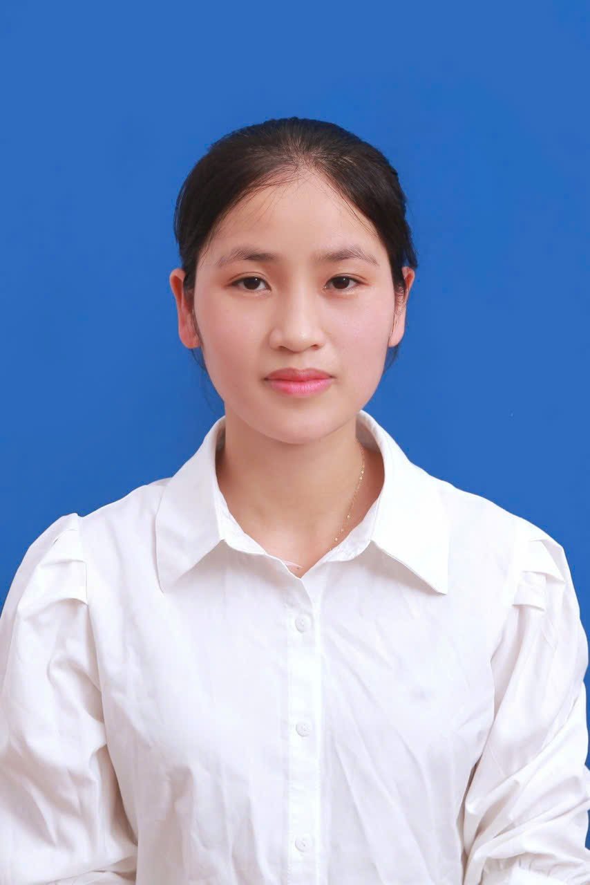 C&ocirc; gi&aacute;o Ho&agrave;ng Thị Hiền (Nghệ An) dũng cảm cứu b&eacute; trai 2 tuổi khỏi nguy hiểm.