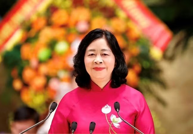 B&agrave; B&ugrave;i Thị Minh Ho&agrave;i - Ủy vi&ecirc;n Bộ Ch&iacute;nh trị, B&iacute; thư Trung ương Đảng, Chủ tịch Ủy ban Trung ương MTTQ Việt Nam.
