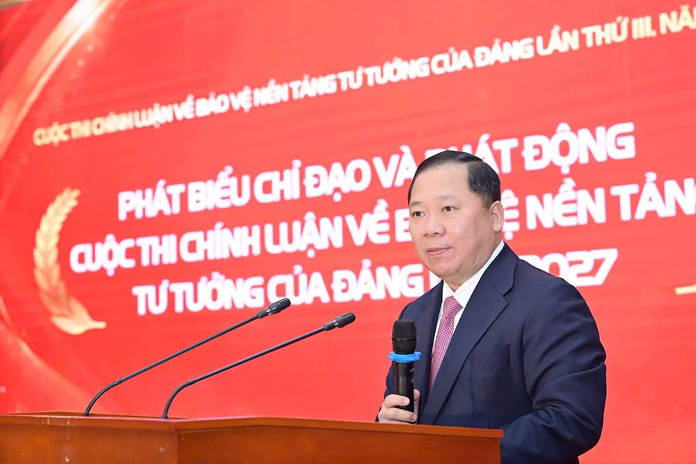 B&aacute;c Nguyễn Phi Long - Ủy vi&ecirc;n Trung ương Đảng, Ph&oacute; B&iacute; thư Thường trực Đảng ủy MTTQ, c&aacute;c đo&agrave;n thể Trung ương, Ph&oacute; Chủ tịch Ủy ban Trung ương MTTQ Việt Nam ph&aacute;t biểu tại buổi lễ.