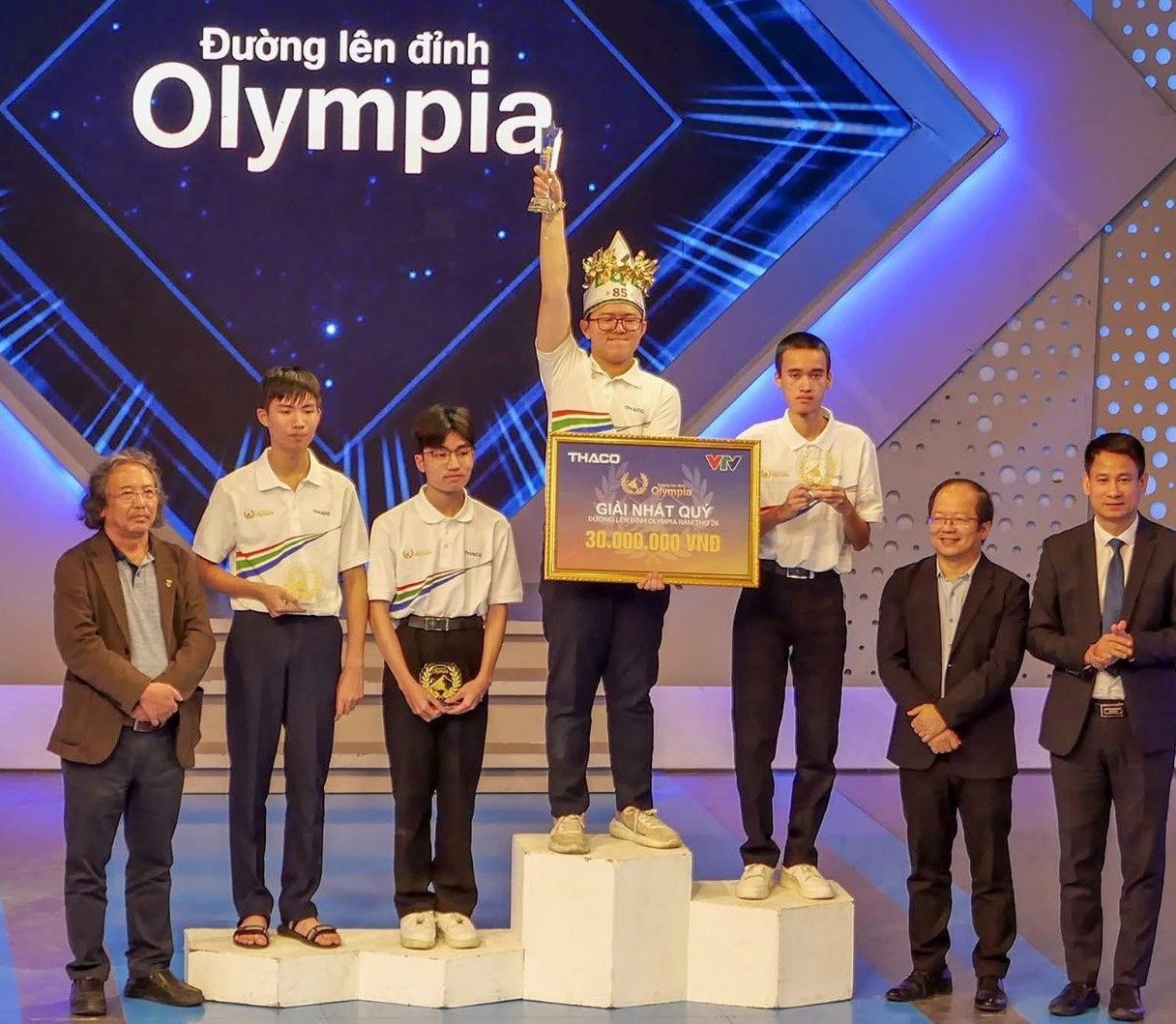 Trần V&otilde; Gia Bảo v&ocirc; địch Qu&yacute; 1 Đường l&ecirc;n đỉnh Olympia 2026